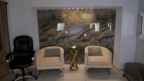 K A T E  online show from 11/25/25, 11:21