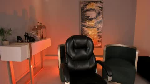 K A T E  online show from 04/08/26, 08:47