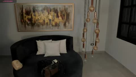 Snapshot of katesunder chatting on 05/15/26, 10:33 K A T E online show from 05/15/26, 10:33