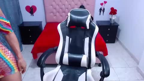 Snapshot of katetompson chatting on 02/17/25, 04:15 kate Tompson online show from 02/17/25, 04:15