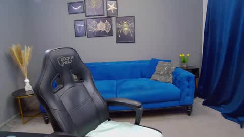 Snapshot of katewalker_ chatting on 12/05/24, 06:55 Kate online show from 12/05/24, 06:55