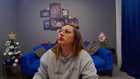 Snapshot of katewalker_ chatting on 12/16/24, 06:16 Kate online show from 12/16/24, 06:16