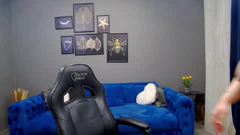 Snapshot of katewalker_ chatting on 01/28/25, 06:49 Kate online show from 01/28/25, 06:49