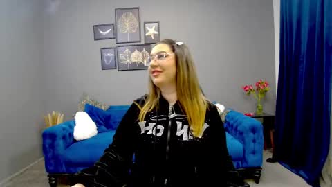 Snapshot of katewalker_ chatting on 03/12/25, 06:22 Kate online show from 03/12/25, 06:22