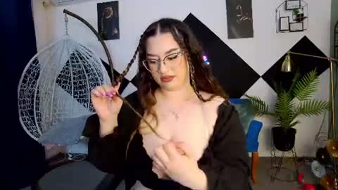 Kate online show from 06/17/26, 07:15