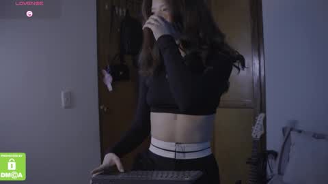 Katerine online show from 10/31/25, 12:44