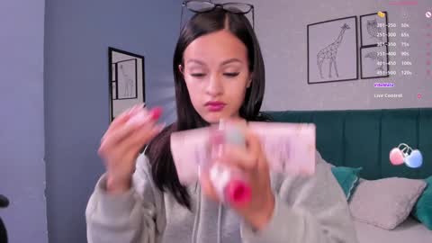 Snapshot of katherin_smith_ chatting on 12/23/24, 04:33 kathe online show from 12/23/24, 04:33