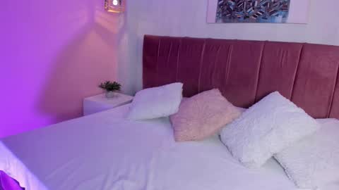 Snapshot of katherin_smith_ chatting on 09/19/25, 06:52 kathe online show from 09/19/25, 06:52