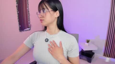 Snapshot of katherin_smith_ chatting on 10/17/25, 11:13 kathe online show from 10/17/25, 11:13