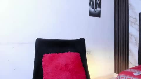 Snapshot of katherina_diaz chatting on 05/17/26, 01:36 Katherina online show from 05/17/26, 01:36