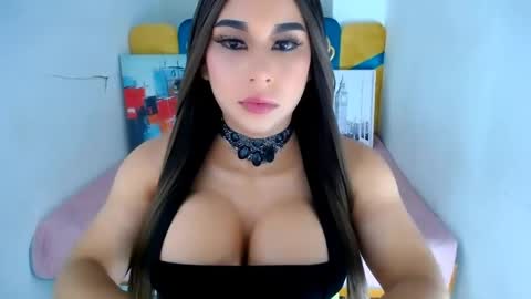 Snapshot of katherine_bigcock24 chatting on 02/18/25, 12:04 KATHERINE online show from 02/18/25, 12:04