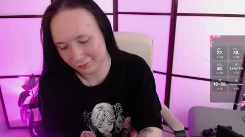 Snapshot of katherine_reinhart chatting on 11/09/25, 05:00 katherine_reinhart online show from 11/09/25, 05:00