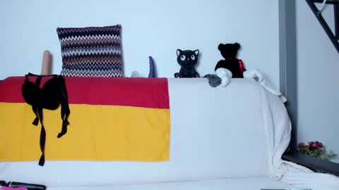 Katherine online show from 02/06/25, 04:03