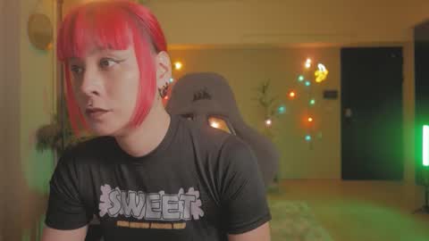 Kathy online show from 10/04/25, 01:42