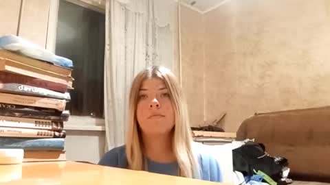 Snapshot of katheryntalboti chatting on 11/11/25, 09:37 Katheryn online show from 11/11/25, 09:37