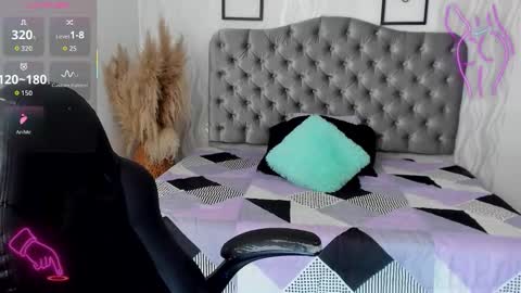 kathh_latorre online show from 12/02/25, 01:50