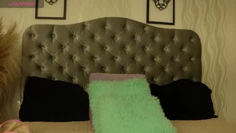 kathh_latorre online show from 04/25/26, 02:14