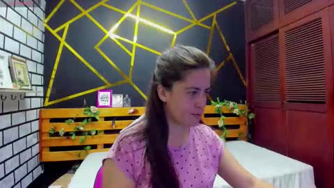 Paola online show from 10/22/25, 01:00