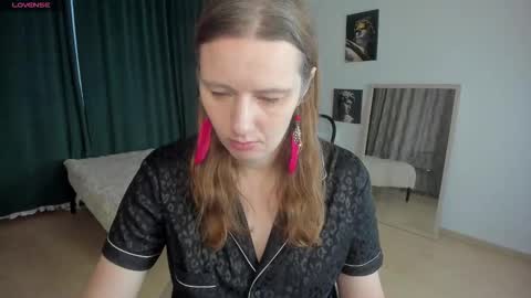 Kathrine online show from 11/20/25, 02:34