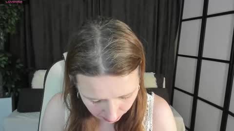 Kathrine online show from 12/19/25, 02:40