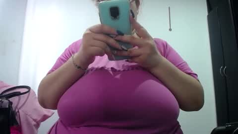 Snapshot of kathybigboobsbbw_ chatting on 12/20/24, 07:50 kathybigboobsbbw_ online show from 12/20/24, 07:50