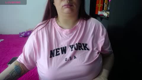 Snapshot of kathybigboobsbbw_ chatting on 09/20/25, 06:14 kathybigboobsbbw_ online show from 09/20/25, 06:14