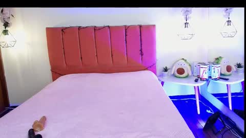 Snapshot of kathyy_1 chatting on 12/16/25, 11:48 Katy online show from 12/16/25, 11:48