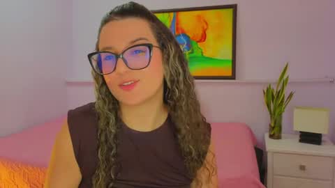 Snapshot of katia_foxx chatting on 05/07/26, 12:32 Khaterine online show from 05/07/26, 12:32