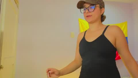 Snapshot of katia_foxx chatting on 05/25/26, 12:22 Khaterine online show from 05/25/26, 12:22