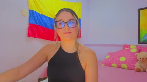 Snapshot of katia_foxx chatting on 06/02/26, 12:07 Khaterine online show from 06/02/26, 12:07