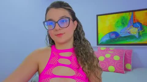 Snapshot of katia_foxx chatting on 06/09/26, 12:06 Khaterine online show from 06/09/26, 12:06
