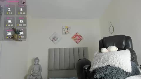 Katia  online show from 10/23/25, 11:20