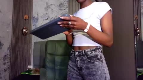 Katia online show from 11/30/25, 11:47