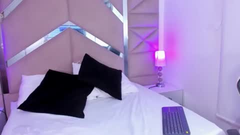 katia_hott online show from 04/16/26, 03:40