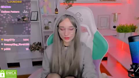 Katia  online show from 02/15/25, 01:05