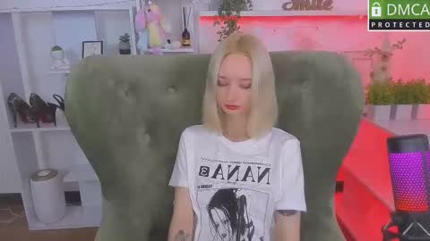 Katia  online show from 10/10/25, 06:23