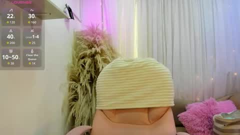 KATIA  online show from 12/15/25, 12:42