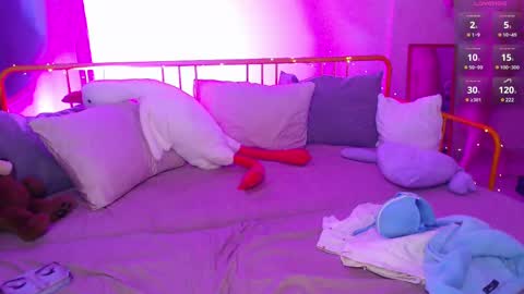 Katie Deville online show from 03/04/25, 01:23