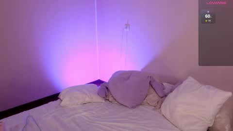 Katie Deville online show from 09/23/25, 01:08