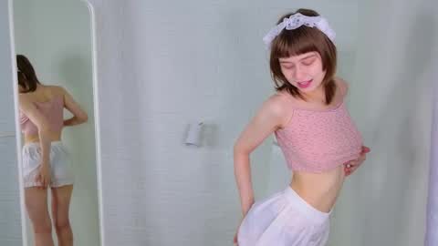 Snapshot of katie_ktk chatting on 09/16/25, 01:34 Katie online show from 09/16/25, 01:34