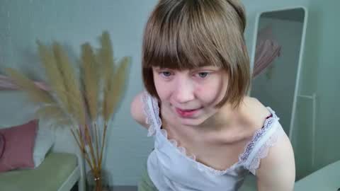 Snapshot of katie_ktk chatting on 10/21/25, 02:07 Katie online show from 10/21/25, 02:07