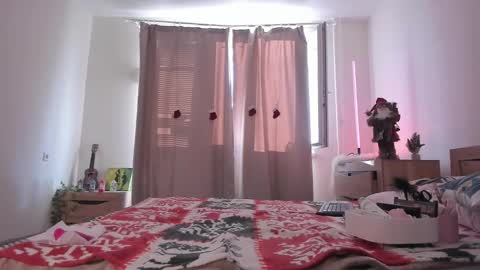 Kate online show from 12/21/24, 08:28