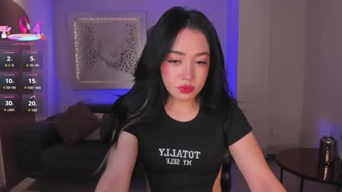 Snapshot of katieangel1 chatting on 10/22/25, 11:21 katieangel1 online show from 10/22/25, 11:21