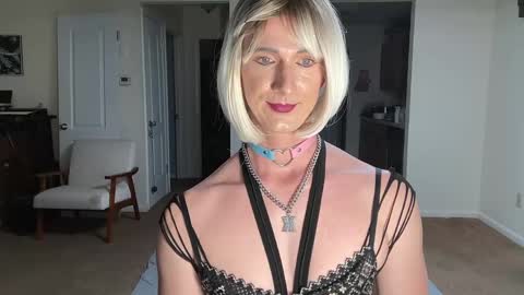 Snapshot of katiebabykitty chatting on 04/18/26, 03:21 katiebabykitty online show from 04/18/26, 03:21