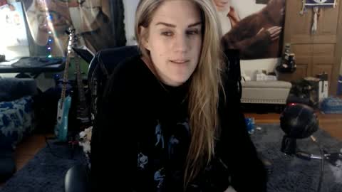 Katie online show from 03/08/25, 05:07