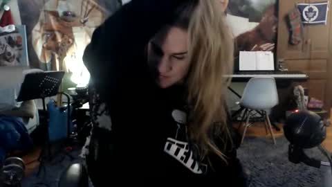 Katie online show from 03/26/26, 04:40