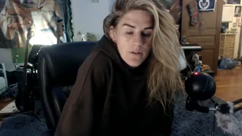 Katie online show from 07/03/26, 04:19