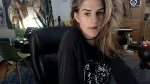 Katie online show from 07/23/26, 04:10