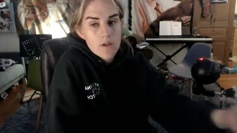 Katie online show from 07/29/26, 04:32