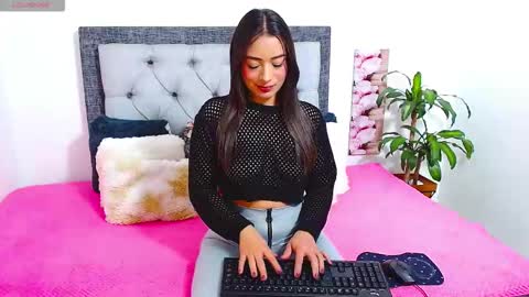 Follow Instagram katikloving online show from 11/16/25, 01:28